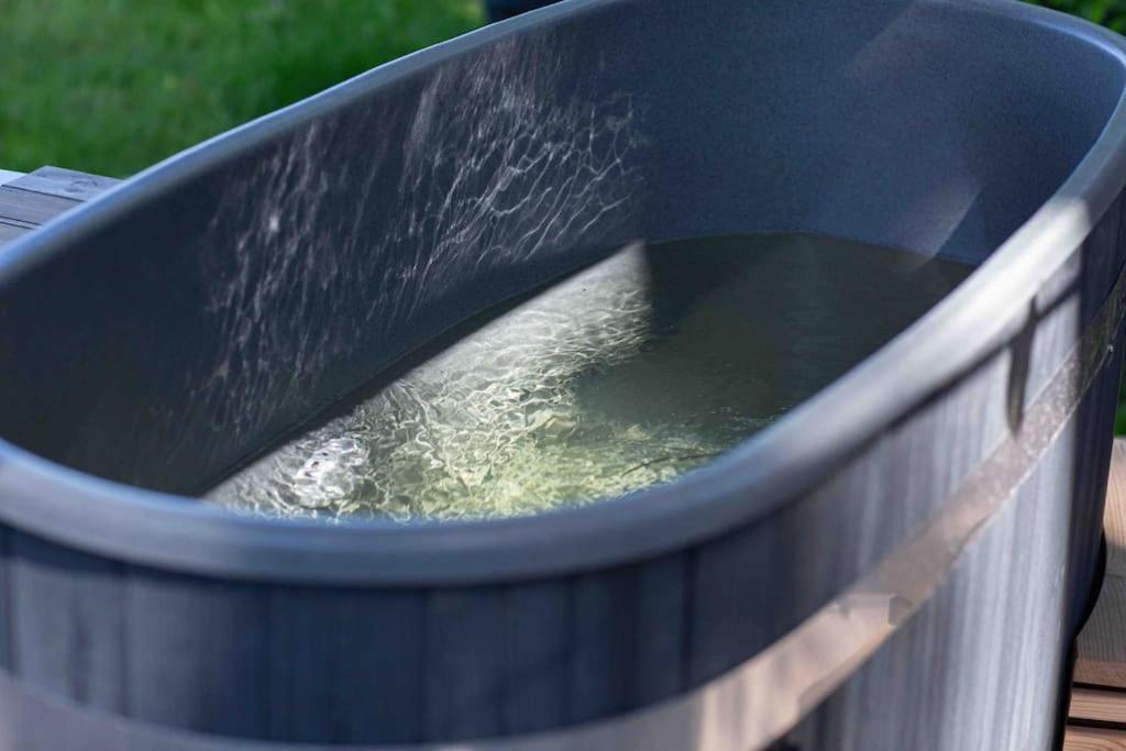 86, Bed & Outdoor Wellness - Sauna, Hottub, Icebath & Outdoor Shower Included! โอสเตอร์ไวก์ ภายนอก รูปภาพ